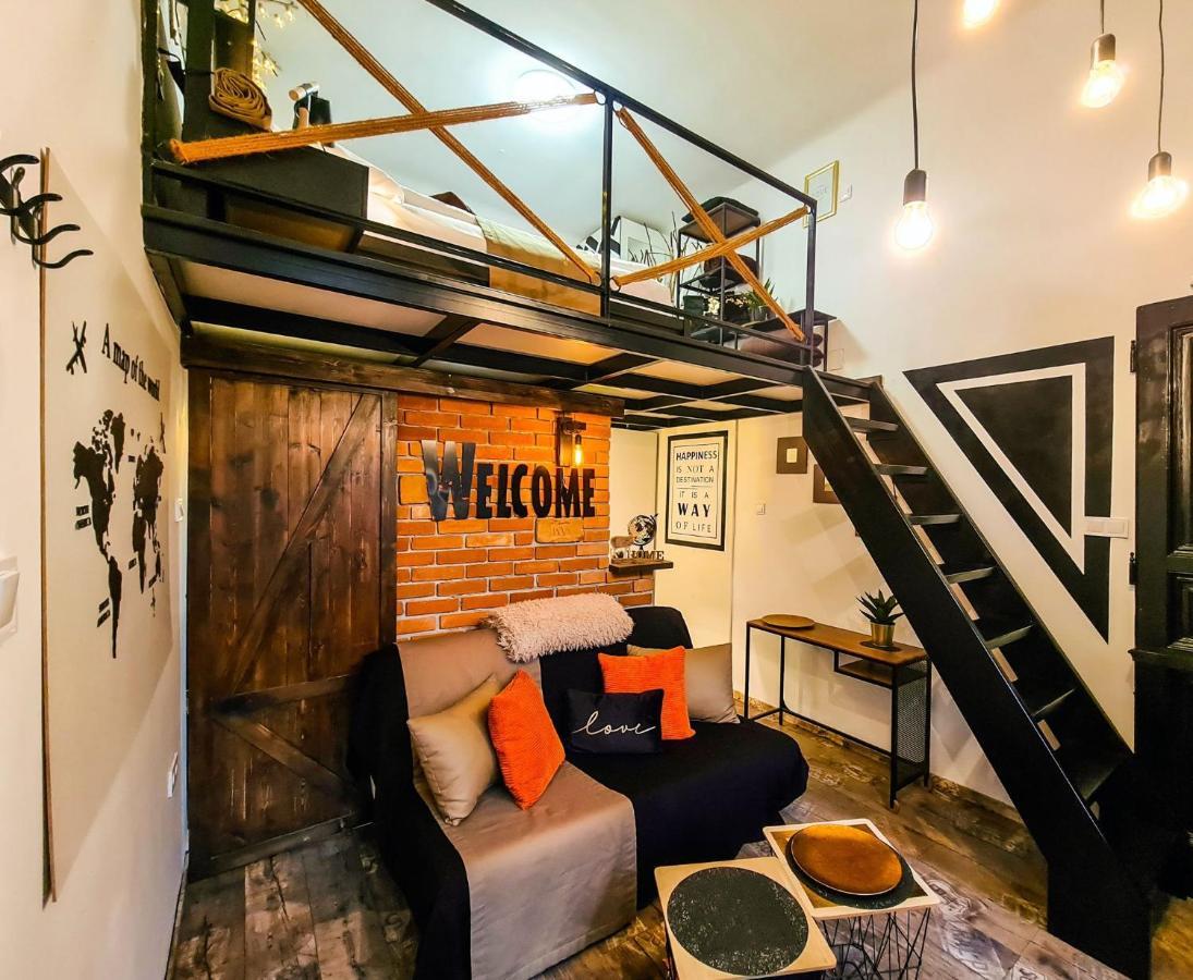Rustic Flat With Perfect Location Apartman *